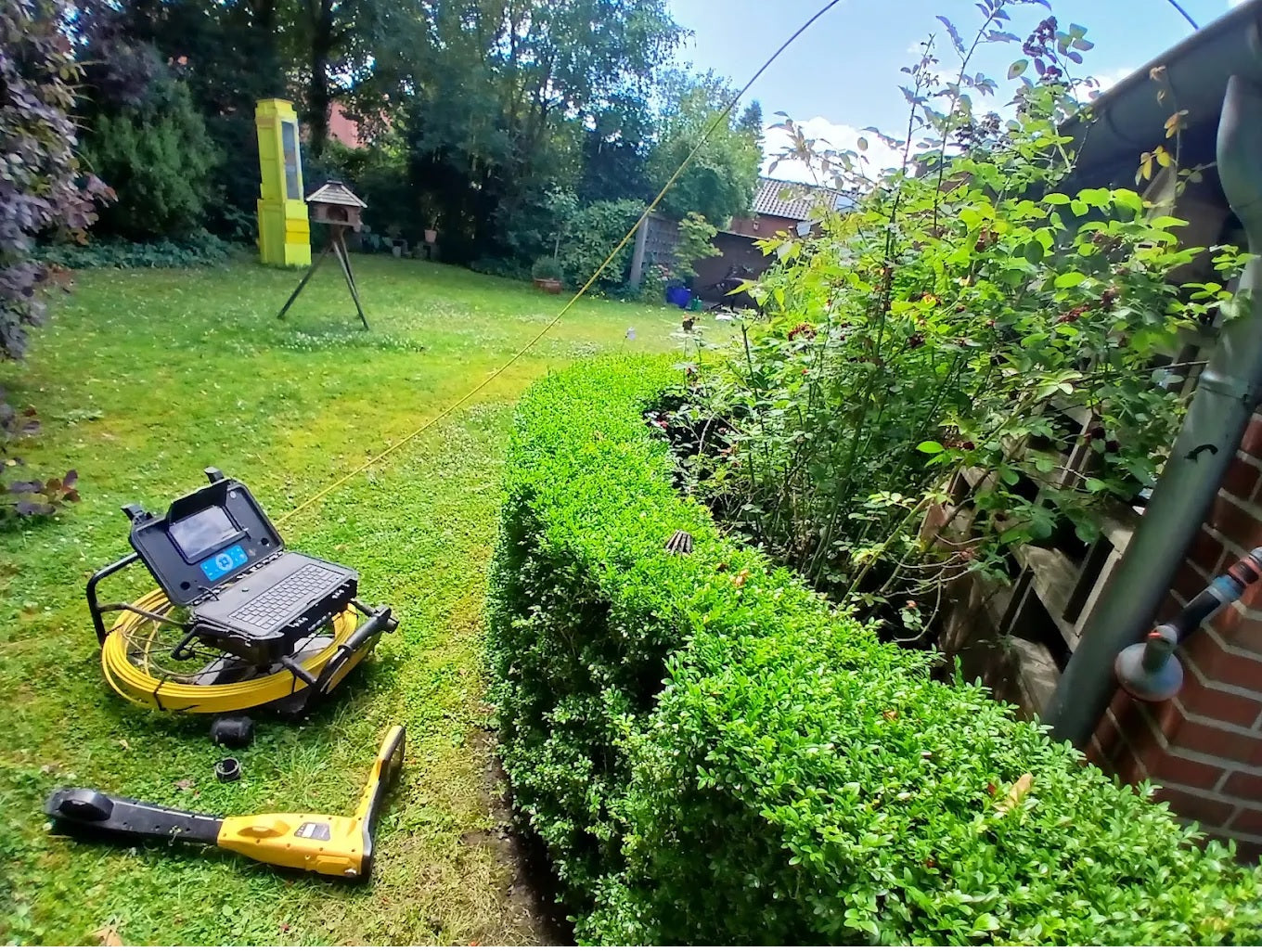 Rohrfindung/ Leitungsverlauf inkl. Markierung und Sattelitenbild mit Einzeichnung